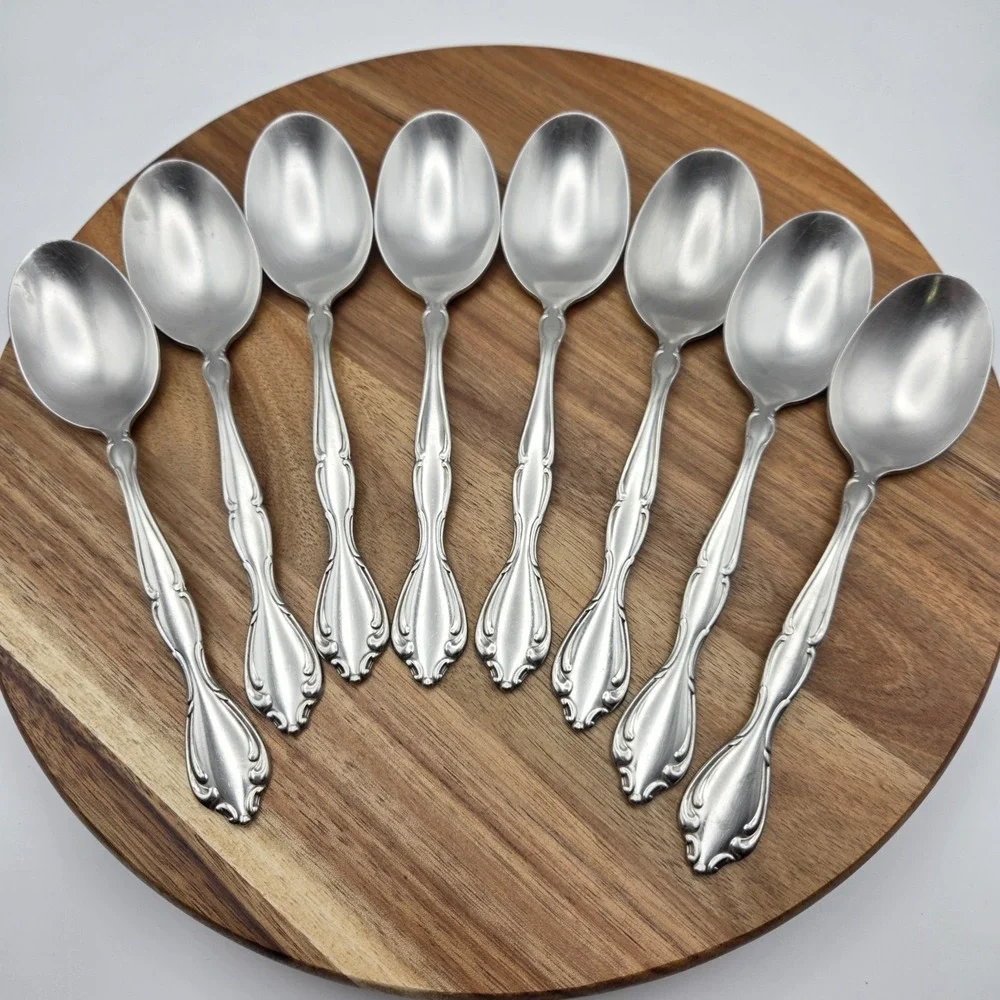 Set Of 8 Oneida Cantata Pattern Stainless Steel 7